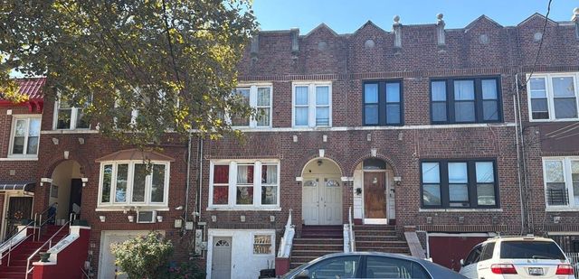 98 E 56TH Street, New York City, NY 11203