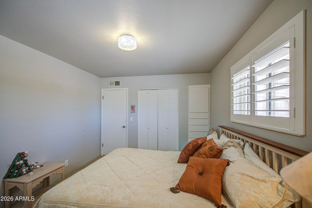 Image 31 of property listing at 5350 E LINDSTROM Lane, Mesa, AZ 85215