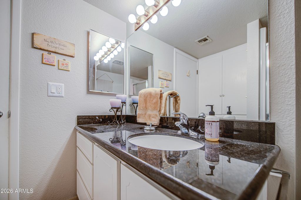 Image 37 of property listing at 5350 E LINDSTROM Lane, Mesa, AZ 85215