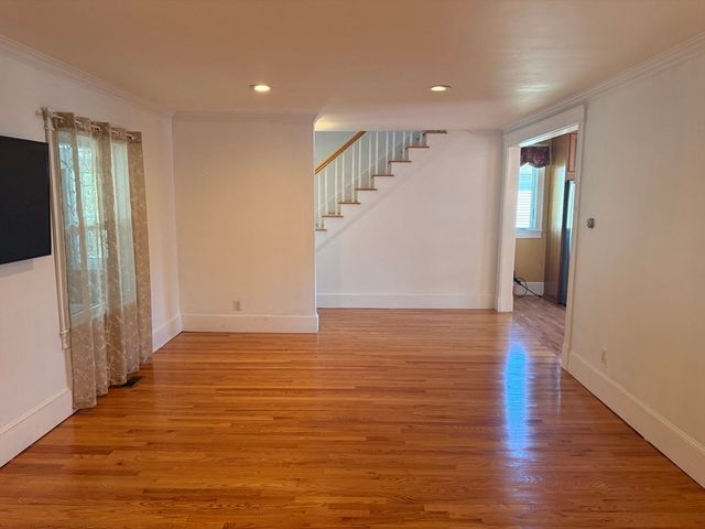 6 Bella Vista Ave, Mansfield, MA 02048