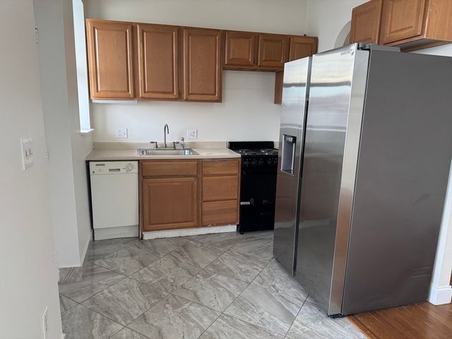 25-31 Maverick Sq 5, Boston, MA 02128