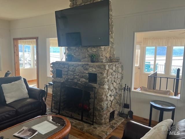 12605 Lakeshore Dr, Clearlake, CA 95422