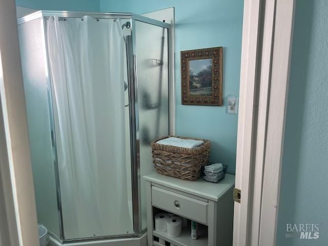 12605 Lakeshore Dr, Clearlake, CA 95422