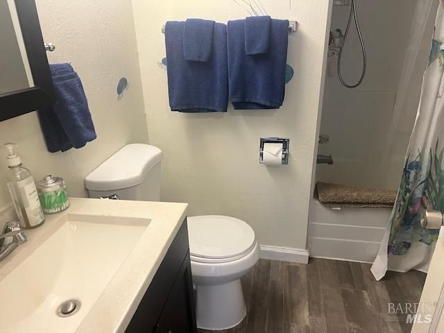 12605 Lakeshore Dr, Clearlake, CA 95422