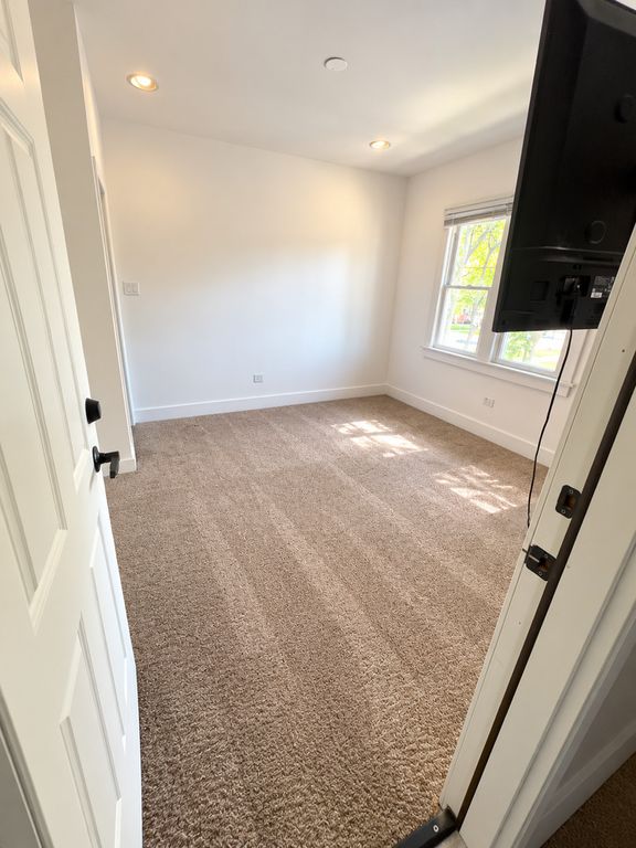 10224 S Princeton Avenue, Chicago, IL 60628 — photo 3
