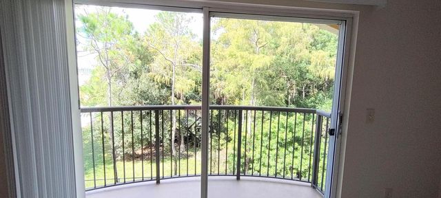 1000 Crestwood Court S 1008, Royal Palm Beach, FL 33411