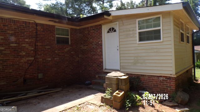 2705 Neptune Place, Decatur, GA 30034