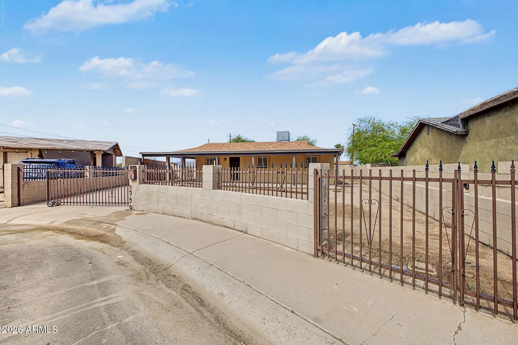 3750 W CHIPMAN Road, Phoenix, AZ 85041 — photo 5