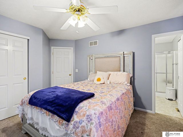 7710 N 80th Street, Omaha, NE 68122