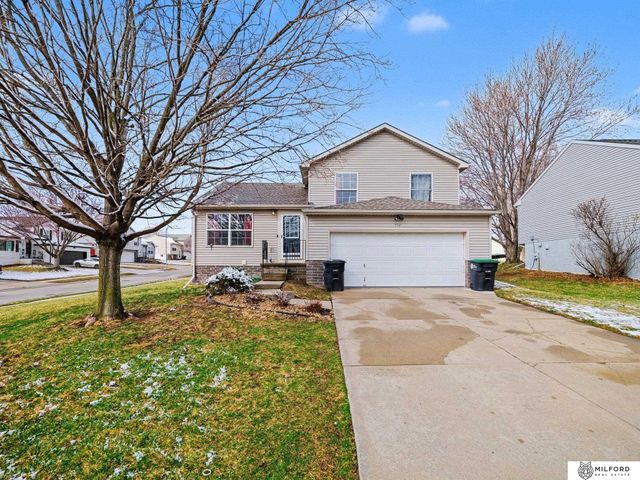 7710 N 80th Street, Omaha, NE 68122
