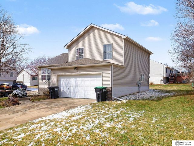 7710 N 80th Street, Omaha, NE 68122