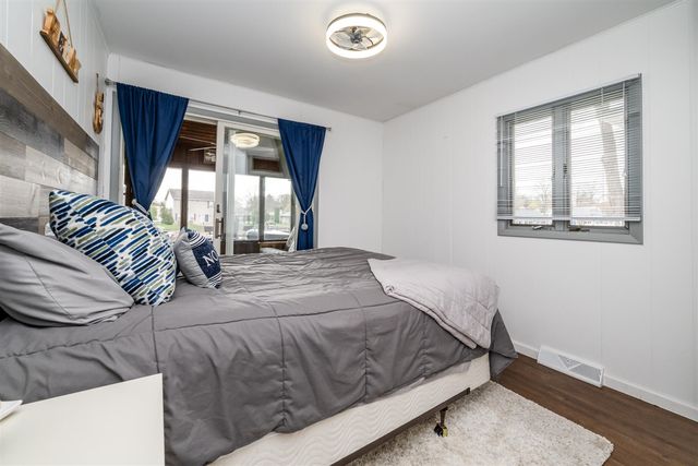 6950 Shore Drive, Coloma, MI 49038