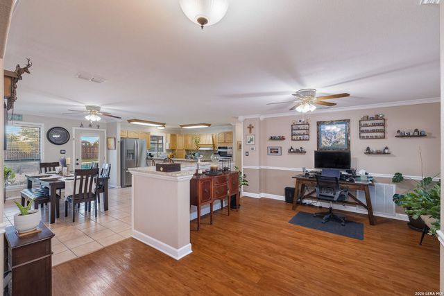 15224 PARK PLACE DR, Lytle, TX 78052