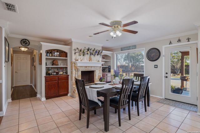 15224 PARK PLACE DR, Lytle, TX 78052