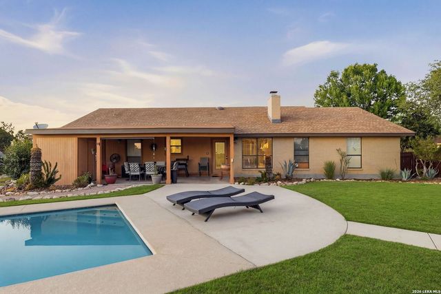 15224 PARK PLACE DR, Lytle, TX 78052