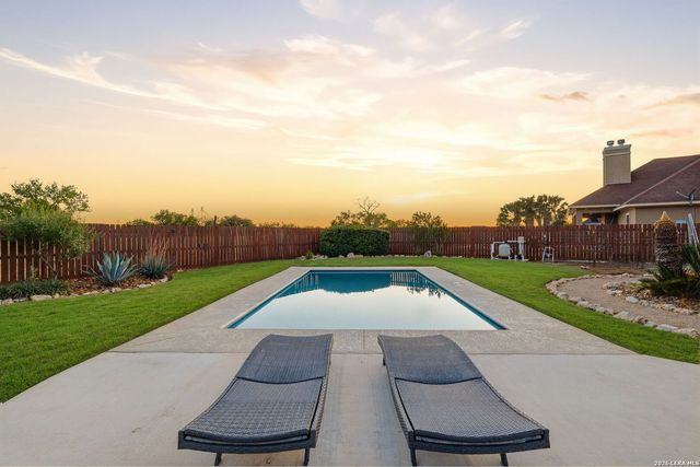 15224 PARK PLACE DR, Lytle, TX 78052