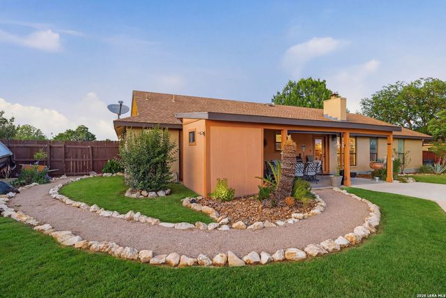 15224 PARK PLACE DR, Lytle, TX 78052