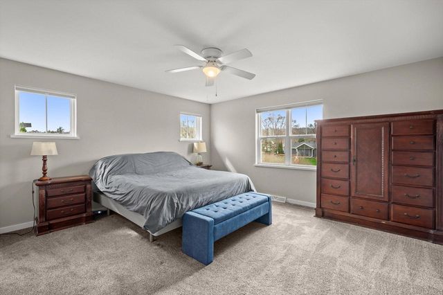 261 Cardinal DRIVE, Sullivan, WI 53178