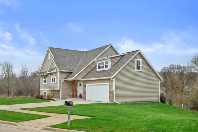 261 Cardinal DRIVE, Sullivan, WI 53178