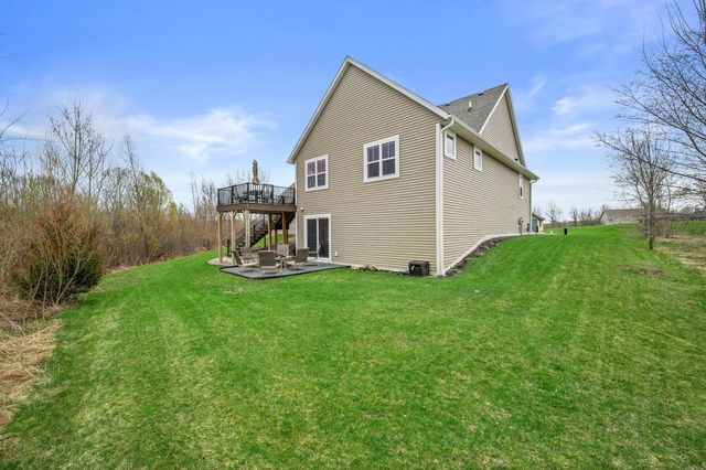 261 Cardinal DRIVE, Sullivan, WI 53178