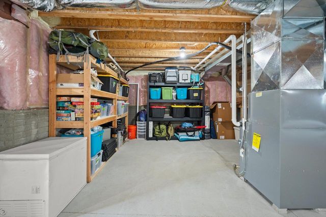 261 Cardinal DRIVE, Sullivan, WI 53178