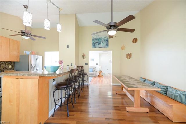 957 Heathland DR, Newport News, VA 23602