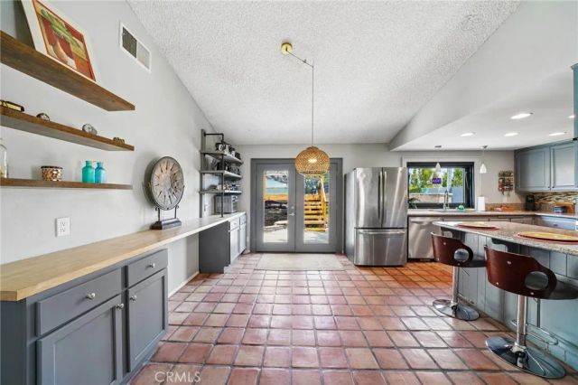 4535 Albion Dr, Riverside, CA 92503