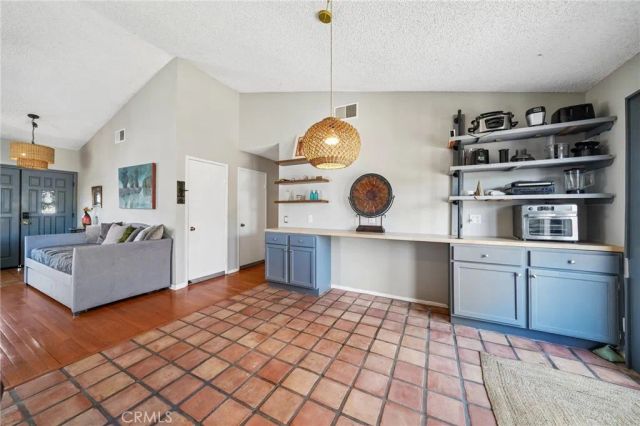 4535 Albion Dr, Riverside, CA 92503