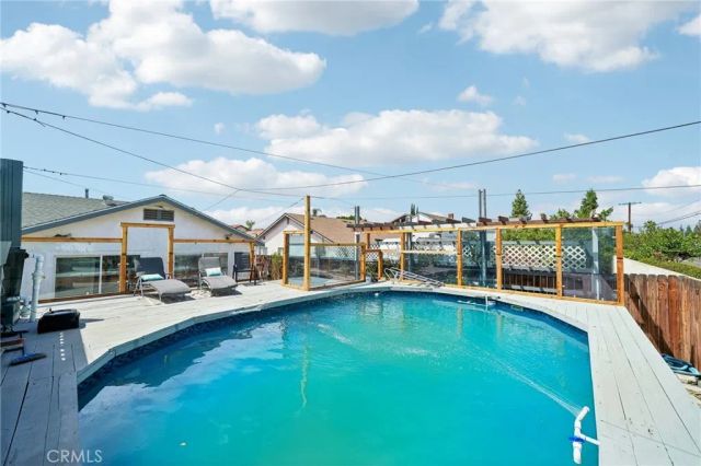 4535 Albion Dr, Riverside, CA 92503