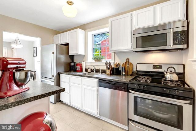 10005 PETERSON ST, Fairfax, VA 22031