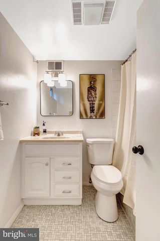 10005 PETERSON ST, Fairfax, VA 22031