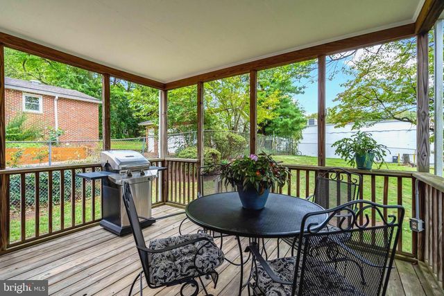 10005 PETERSON ST, Fairfax, VA 22031