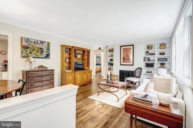 10005 PETERSON ST, Fairfax, VA 22031