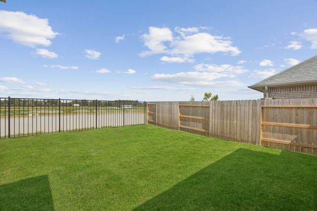 1107 Brittany Point Drive, Huffman, TX 77336