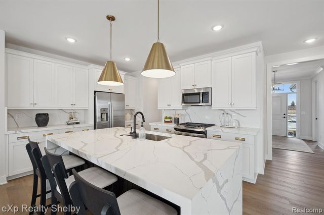 52600 Wellington Valley Drive, Macomb, MI 48042