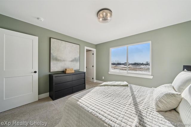 52600 Wellington Valley Drive, Macomb, MI 48042