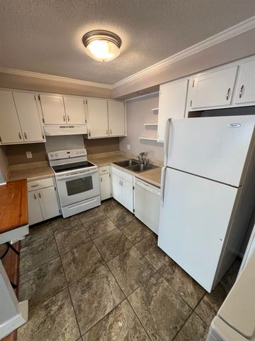 2262 Foster Drive, Tallahassee, FL 32303