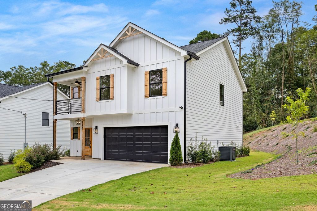 176 Llewellyn Street, Clarkesville, GA 30523 — photo 2
