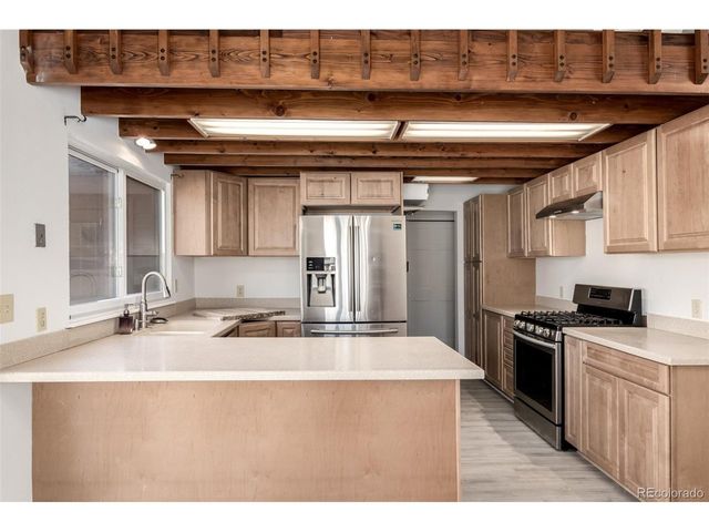 135 S Eagle Cir, Aurora, CO 80012