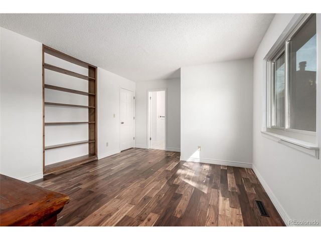 135 S Eagle Cir, Aurora, CO 80012