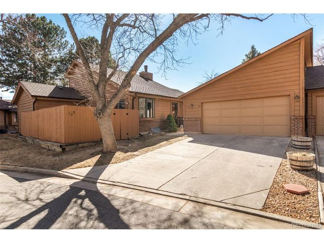 135 S Eagle Cir, Aurora, CO 80012