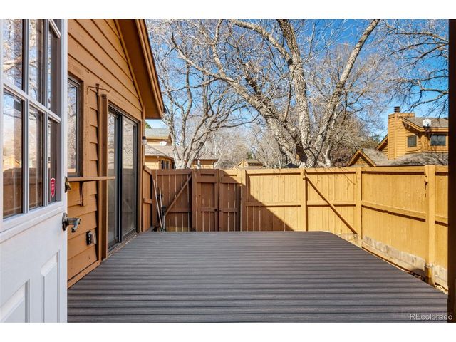 135 S Eagle Cir, Aurora, CO 80012