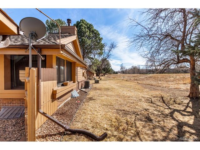 135 S Eagle Cir, Aurora, CO 80012