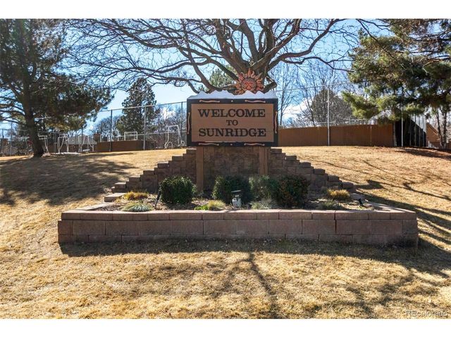 135 S Eagle Cir, Aurora, CO 80012