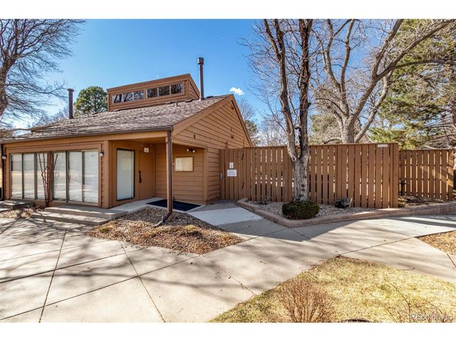 135 S Eagle Cir, Aurora, CO 80012