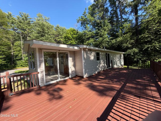 52 Brightman Road, Stillwater, NY 12118