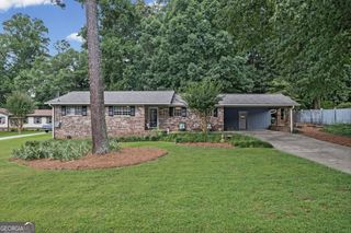 1050 Castlewood Drive, Woodstock, GA 30189