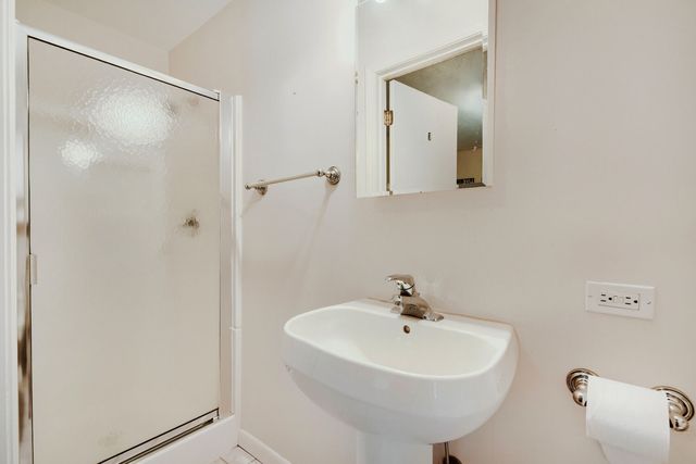 9101 S Hoyne Avenue, Chicago, IL 60643