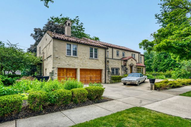 9101 S Hoyne Avenue, Chicago, IL 60643