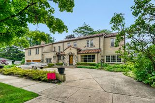 9101 S Hoyne Avenue, Chicago, IL 60643